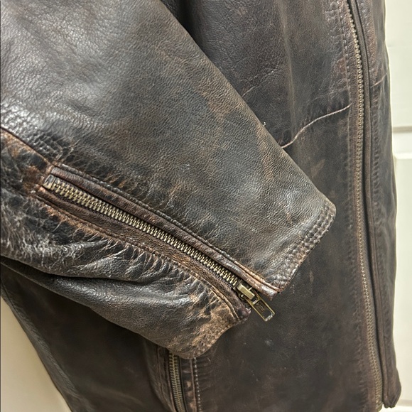 Roundtree & Yorke Dark Brown Leather Jacket with Pockets, Size Medium - Picture 7 of 13